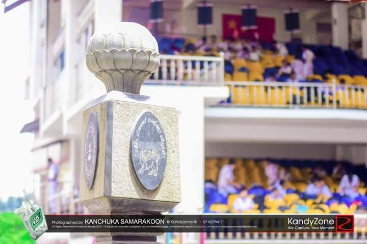 Sri Chandananda Buddhist College Crest
